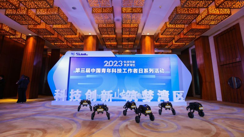 揭秘数据中台建设：关键要素与选型指南